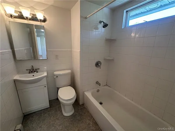 $2,650 | 1 Mineral Springs Road, Unit 2, Highland Mills, NY 10930