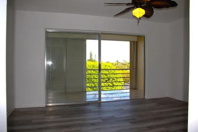 $1,800 | 300 Waterway Drive South, Unit 405, Lantana, FL 33462