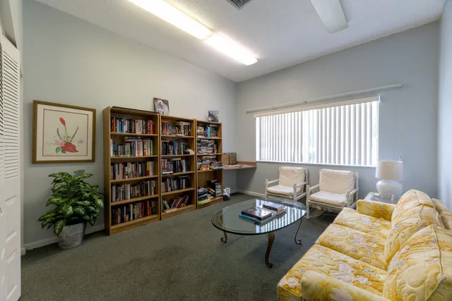 $1,800 | 300 Waterway Drive South, Unit 405, Lantana, FL 33462