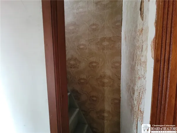 $59,900 | 52 Lakeview Avenue, Jamestown, NY 14701