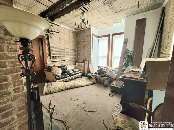 $59,900 | 52 Lakeview Avenue, Jamestown, NY 14701