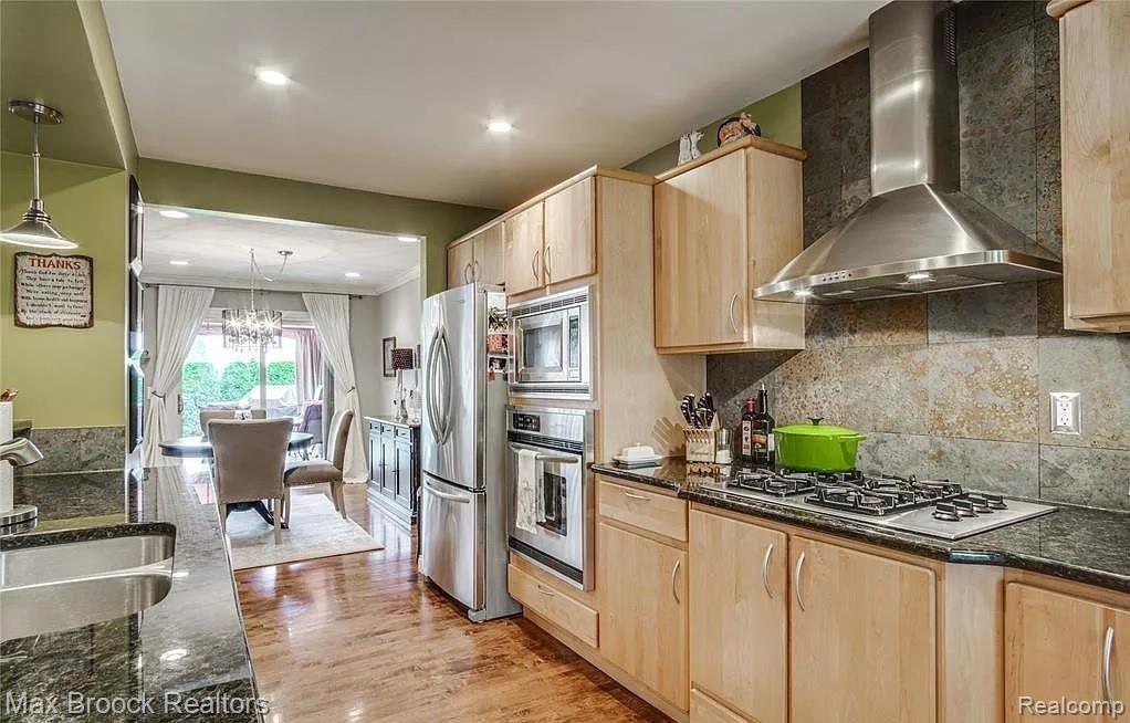 126 Manor Way Rochester, MI 48309 - Photo 17 of 33