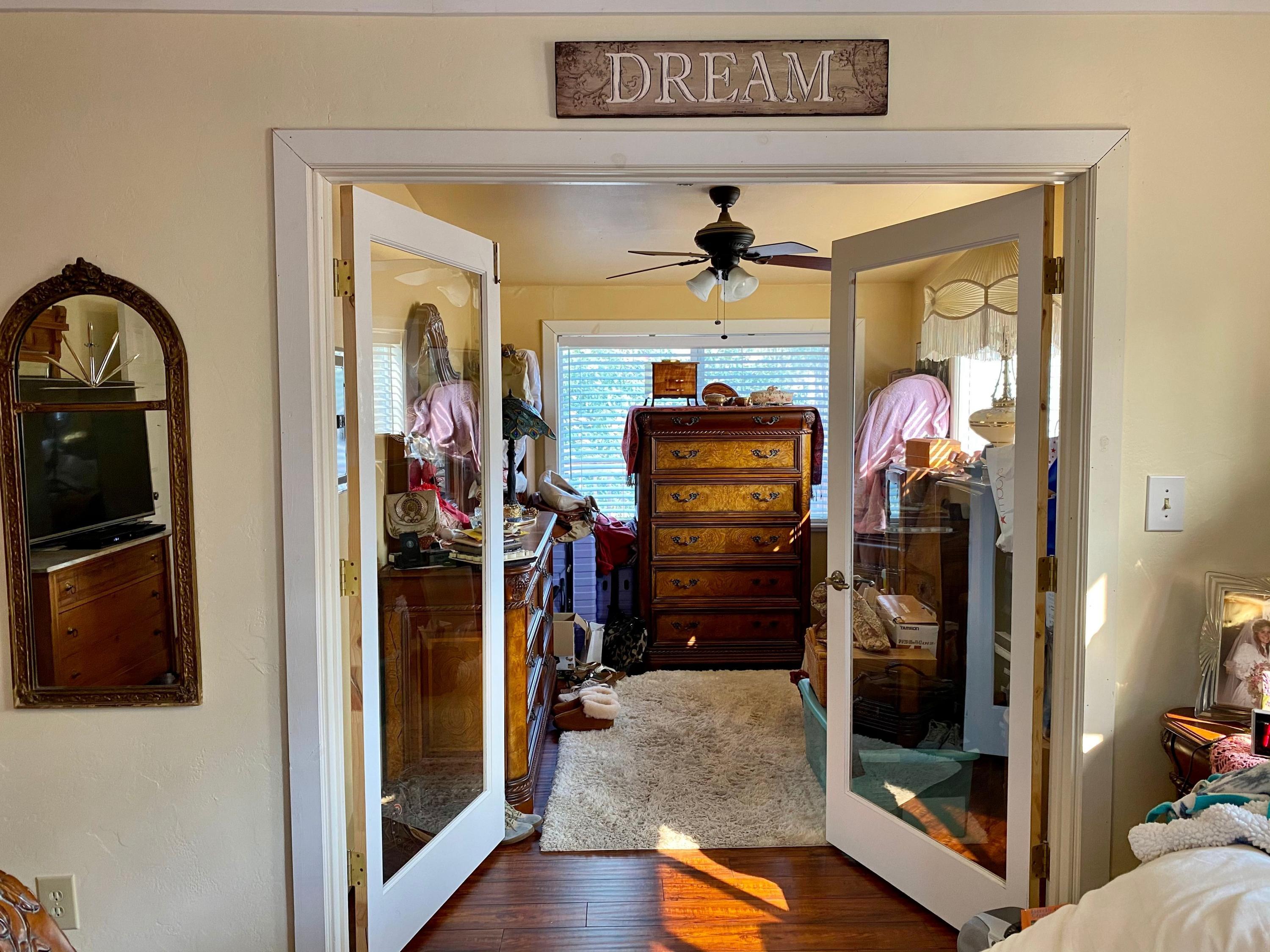 1746 Lonnon Road Grants Pass, OR 97527 - Photo 15 of 21 master bedrooom