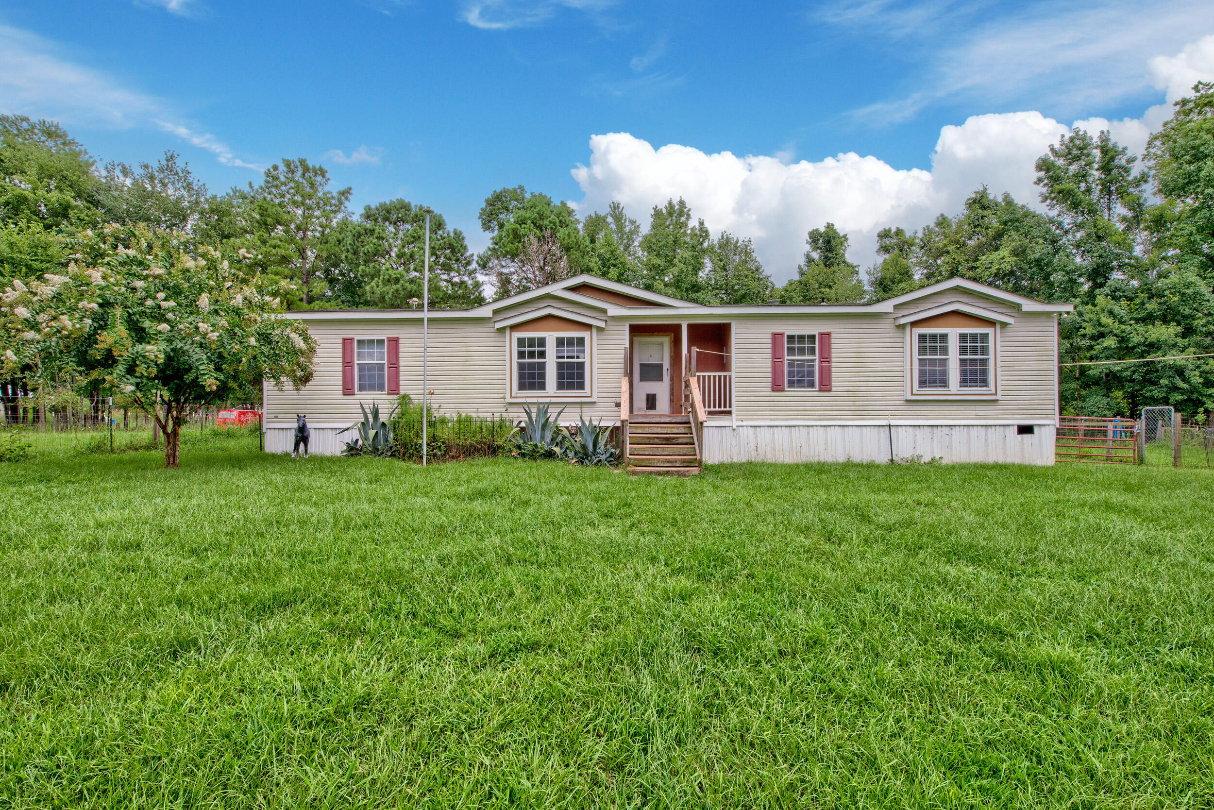 567 Vantage Lane Moncks Corner, SC 29461 - Photo 3 of 63 _DSC5097-HDR(5)