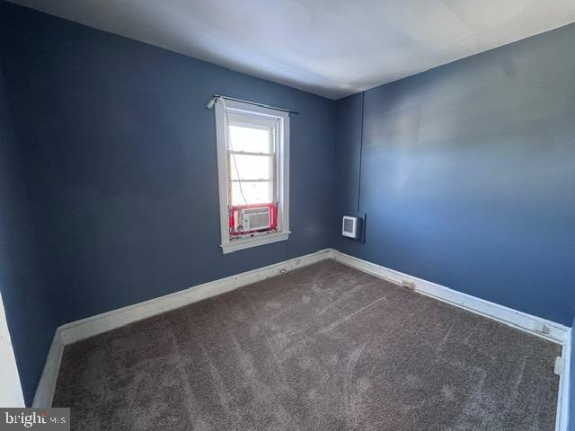 414 May Street Pottstown, PA 19464 - Photo 12 of 20 an empty room with windows