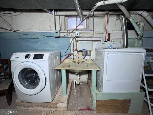 414 May Street Pottstown, PA 19464 - Photo 19 of 20 a utility room with dryer and washer