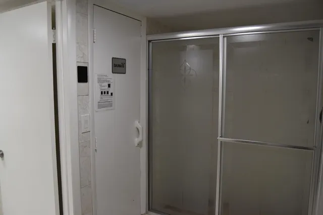 $2,600 | 1238 Hillsboro Mile, Unit 511, Pompano Beach, FL 33062