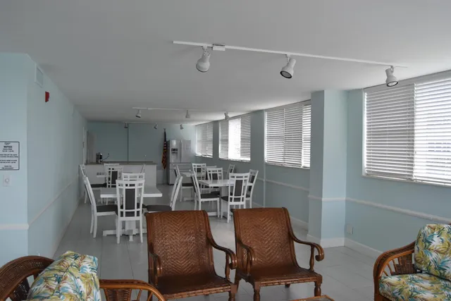 $2,600 | 1238 Hillsboro Mile, Unit 511, Pompano Beach, FL 33062