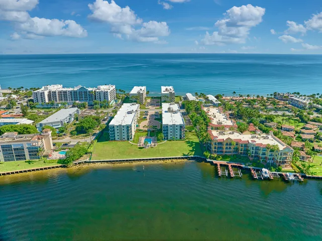 $2,600 | 1238 Hillsboro Mile, Unit 511, Pompano Beach, FL 33062