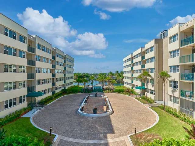 $2,600 | 1238 Hillsboro Mile, Unit 511, Pompano Beach, FL 33062