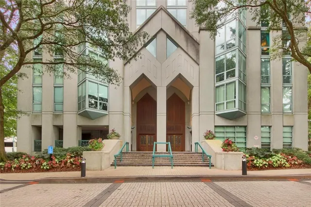 $290,000 | 2870 Pharr Ct S Northwest, Unit 2006, Atlanta, GA 30305