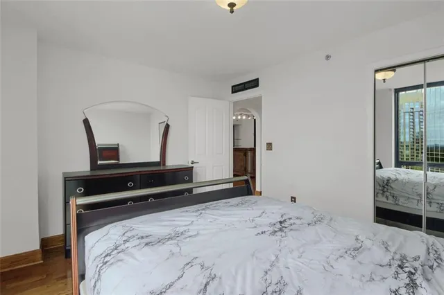 $290,000 | 2870 Pharr Ct S Northwest, Unit 2006, Atlanta, GA 30305