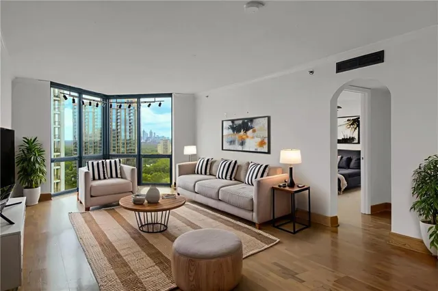 $290,000 | 2870 Pharr Ct S Northwest, Unit 2006, Atlanta, GA 30305