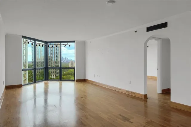 $290,000 | 2870 Pharr Ct S Northwest, Unit 2006, Atlanta, GA 30305