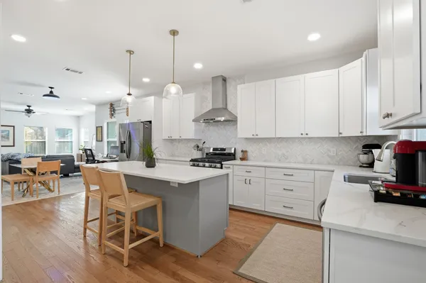 $2,500 | 2613 Lorraine Street, Houston, TX 77026