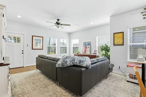 $2,600 | 2613 Lorraine Street, Houston, TX 77026