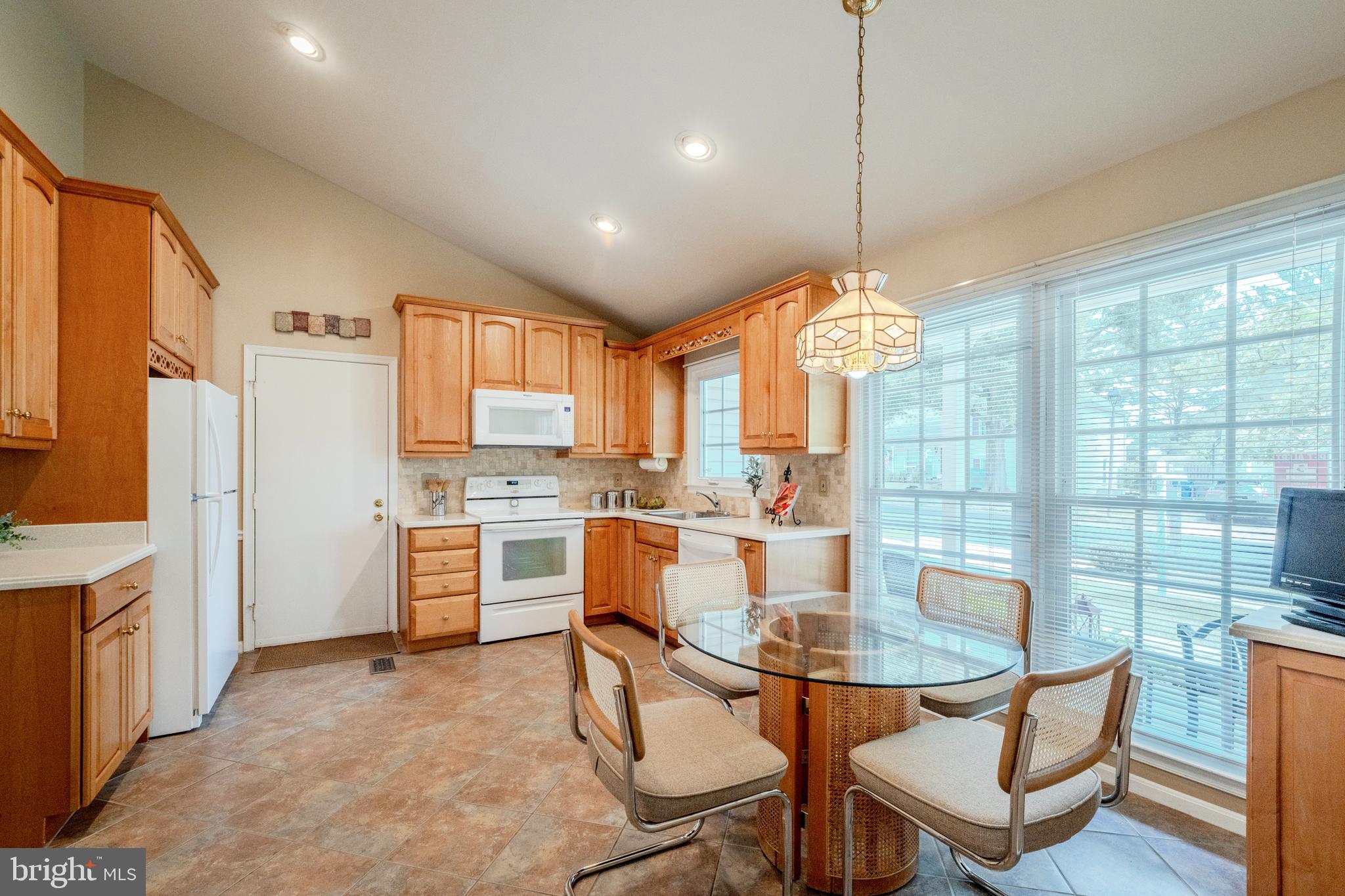 13385 Point Rider Lane Herndon, VA 20171 - Photo 10 of 66 Kitchen