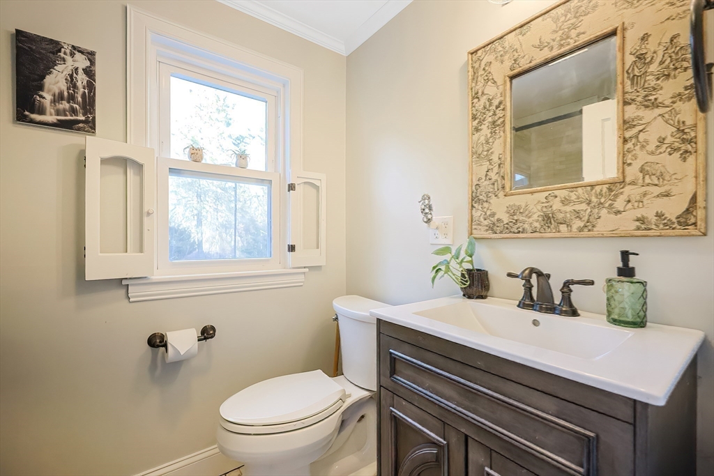 110 Acushnet Road Mattapoisett, MA 02739 - Photo 20 of 29 Gallery Image 20