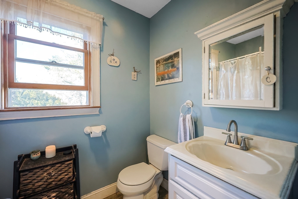110 Acushnet Road Mattapoisett, MA 02739 - Photo 27 of 29 Gallery Image 27