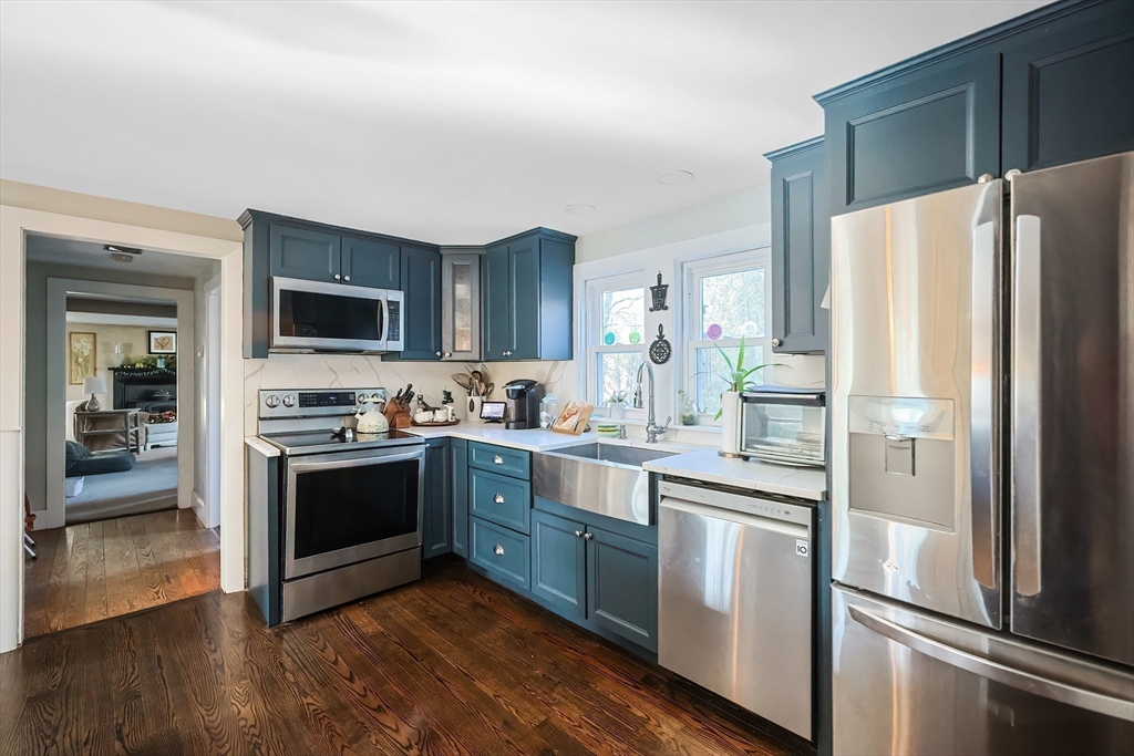 110 Acushnet Road Mattapoisett, MA 02739 - Photo 8 of 29 Gallery Image 8