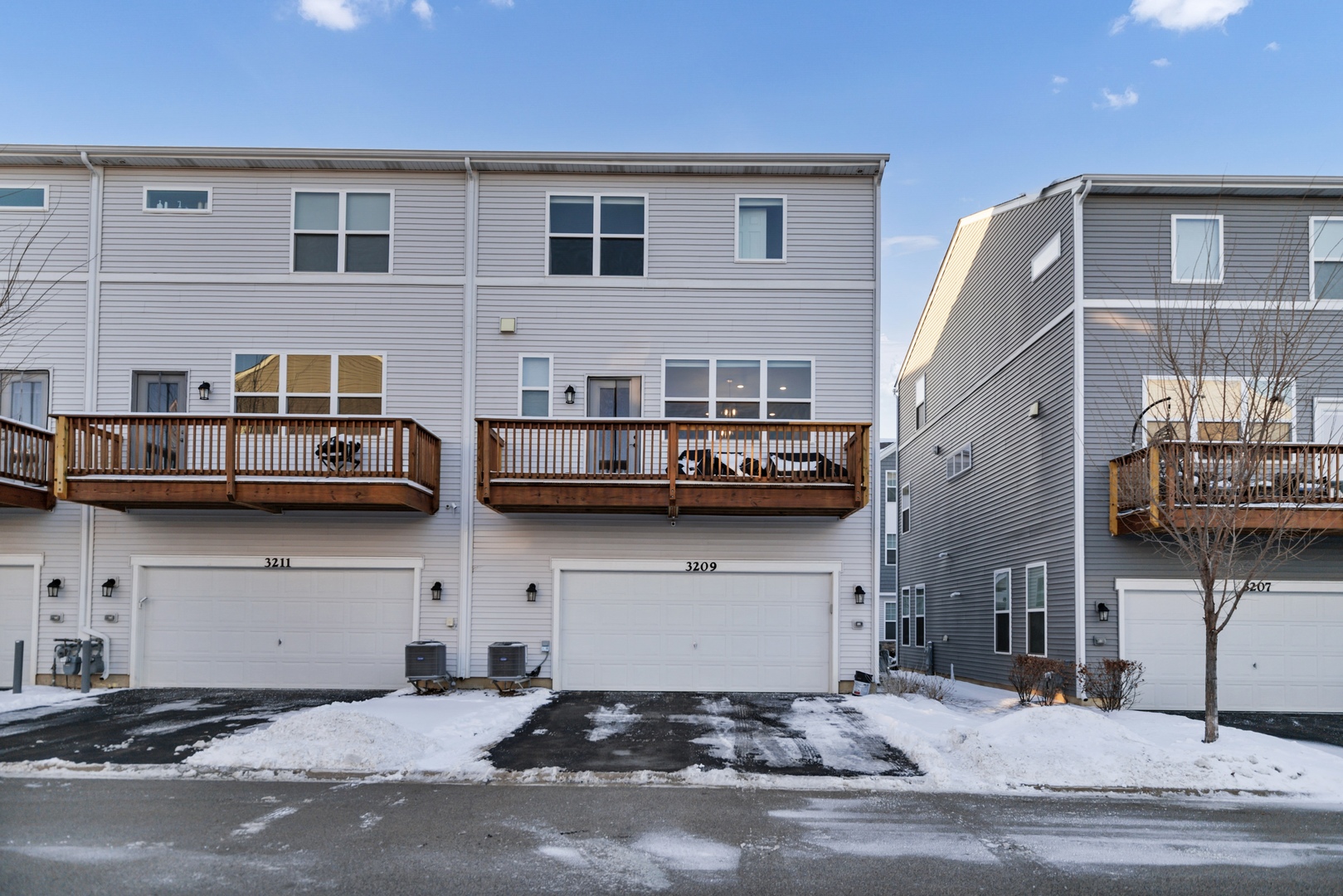 3209 Trillium Circle Rolling Meadows, IL 60008 - Photo 30 of 30 a house view with a outdoor space