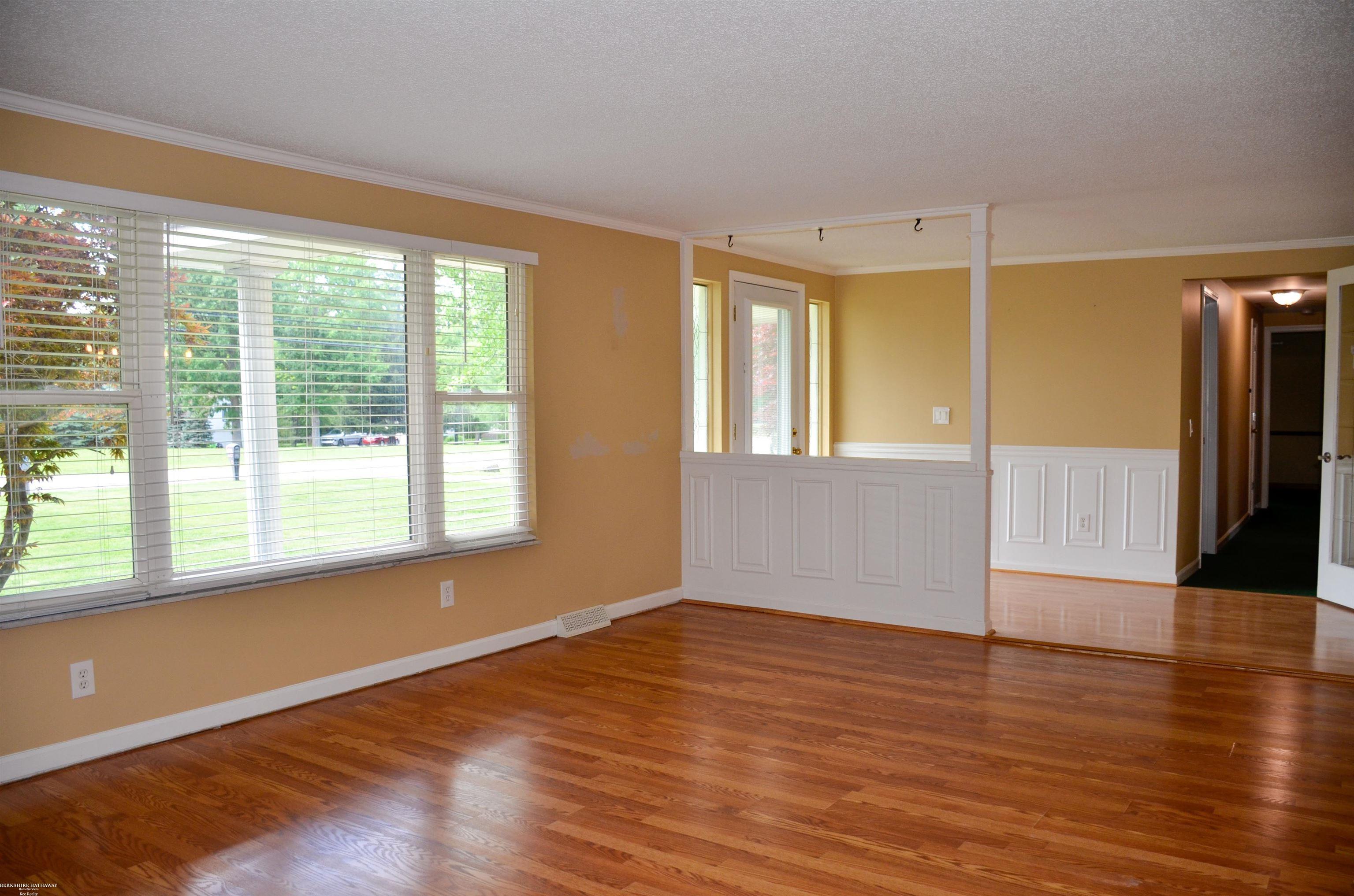 50400 Fairchild Road New Baltimore, MI 48051 - Photo 24 of 36
