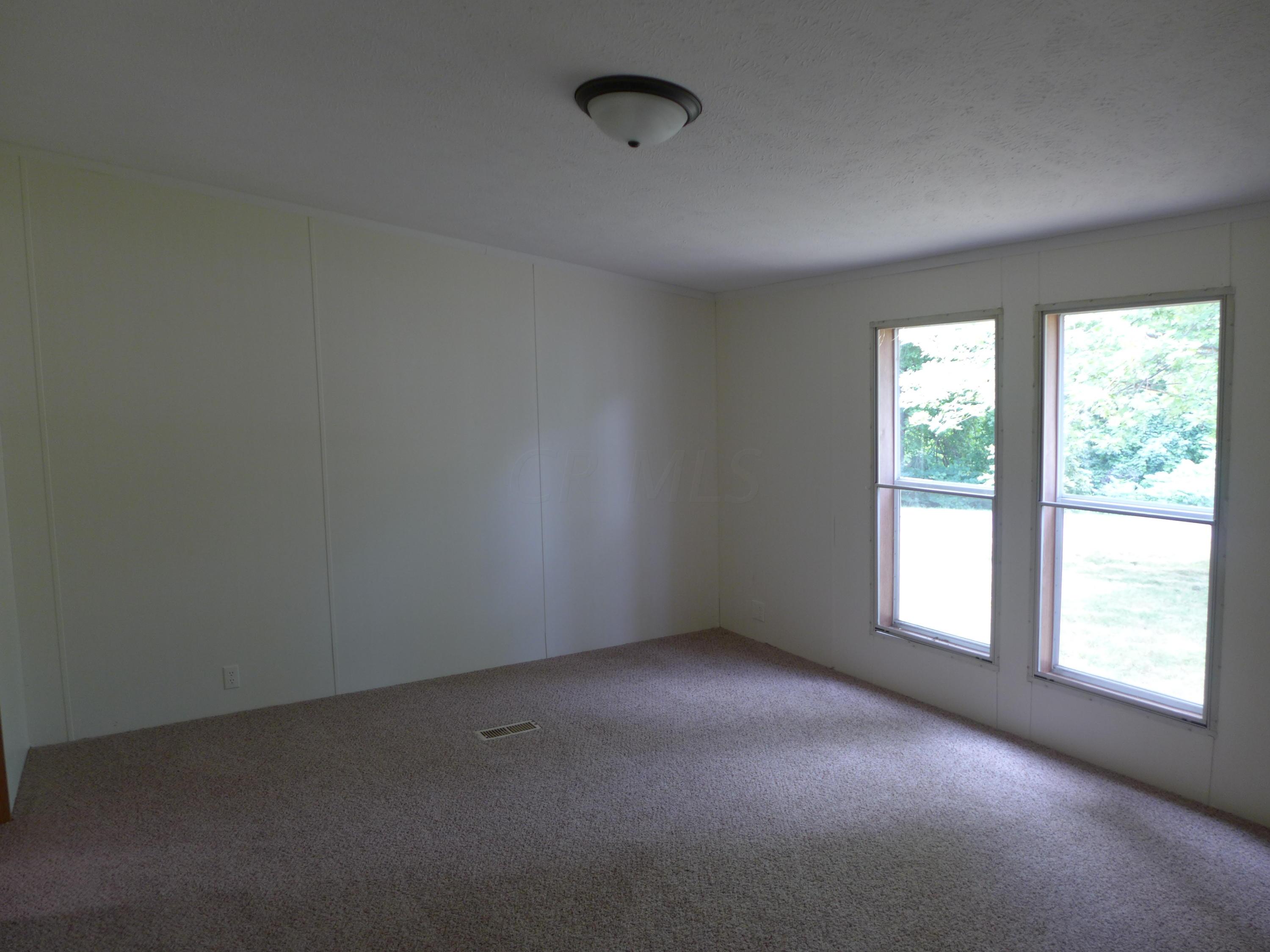 7280 Bohemian Road Southeast Corning, OH 43730 - Photo 7 of 12