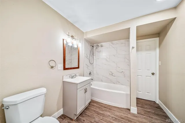 wooden floor in a room