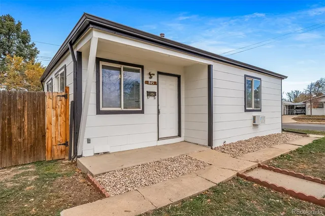 $355,000 | 845 Macon Street, Aurora, CO 80010