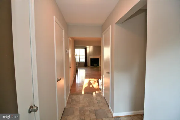 $2,400 | 114 Barnsfield Court, Unit 219, Gaithersburg, MD 20878