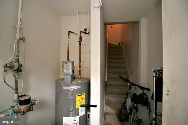 $2,400 | 114 Barnsfield Court, Unit 219, Gaithersburg, MD 20878