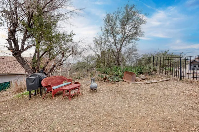 $399,900 | 125 Winding Way, Sunrise Beach, TX 78643