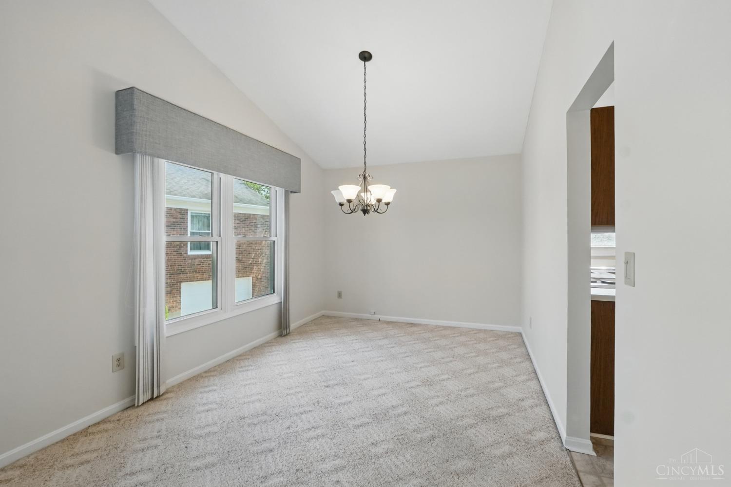 1309 Ebenezer Road Cincinnati, OH 45233 - Photo 10 of 34