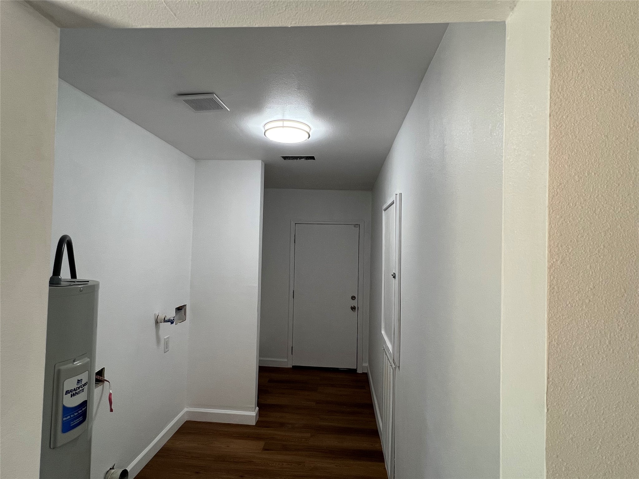 907 Daniel Street Cleveland, TX 77327 - Photo 25 of 45 utility room for washer and dryer