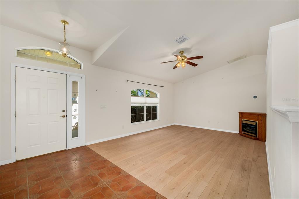 5090 Southeast 28th Street Ocala, FL 34480 - Photo 6 of 35 a view of an empty room with a window