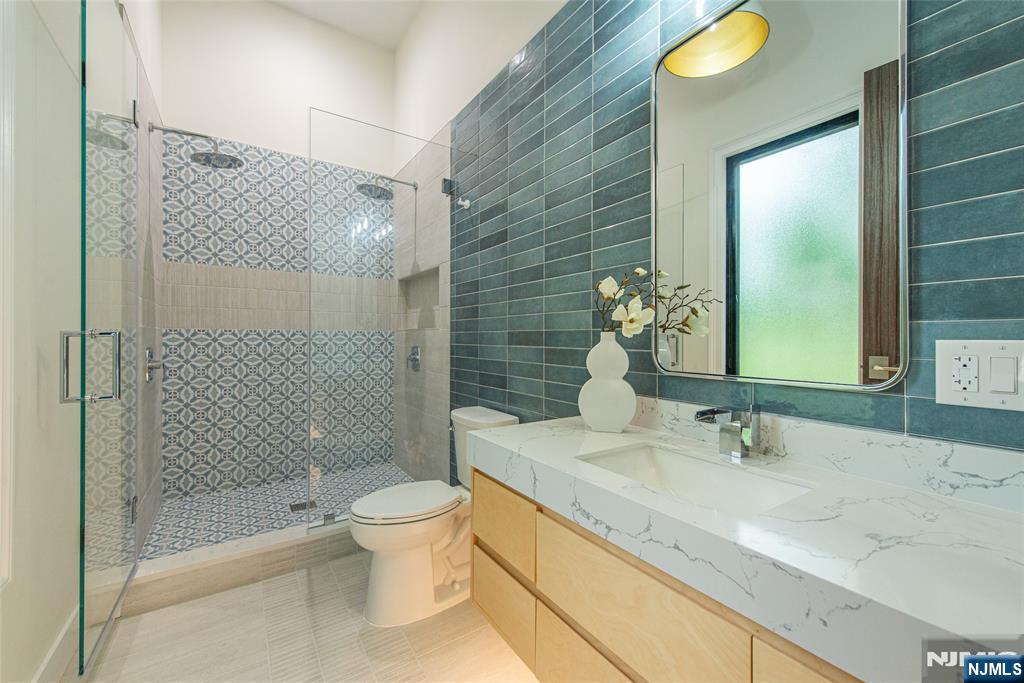 98 Haddenfield Road Clifton, NJ 07013 - Photo 25 of 50