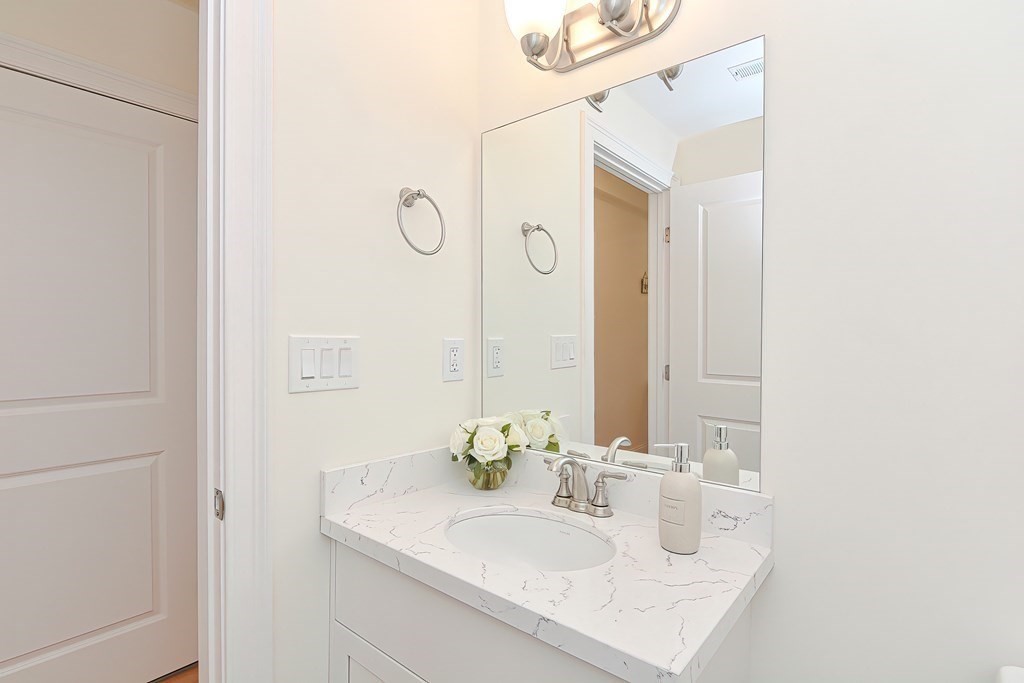 70 Endicott Street, Unit 1606 Norwood, MA 02062 - Photo 11 of 25