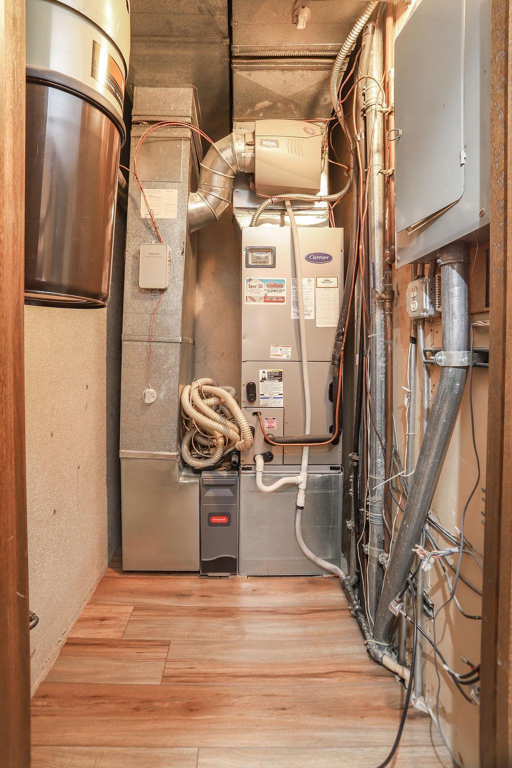 220 8th Street South, Unit B2 Fargo, ND 58103 - Photo 24 of 29