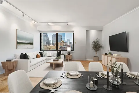 $1,019,000 | 85 East India Row, Unit 14G, Boston, MA 02110