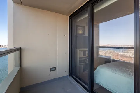 $1,019,000 | 85 East India Row, Unit 14G, Boston, MA 02110