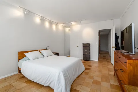 $1,019,000 | 85 East India Row, Unit 14G, Boston, MA 02110