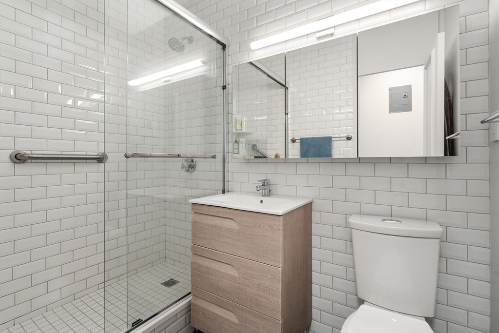 85 East India Row, Unit 14G Boston, MA 02110 - Photo 26 of 29