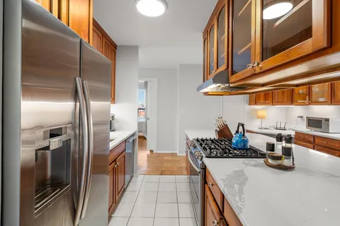 $1,019,000 | 85 East India Row, Unit 14G, Boston, MA 02110
