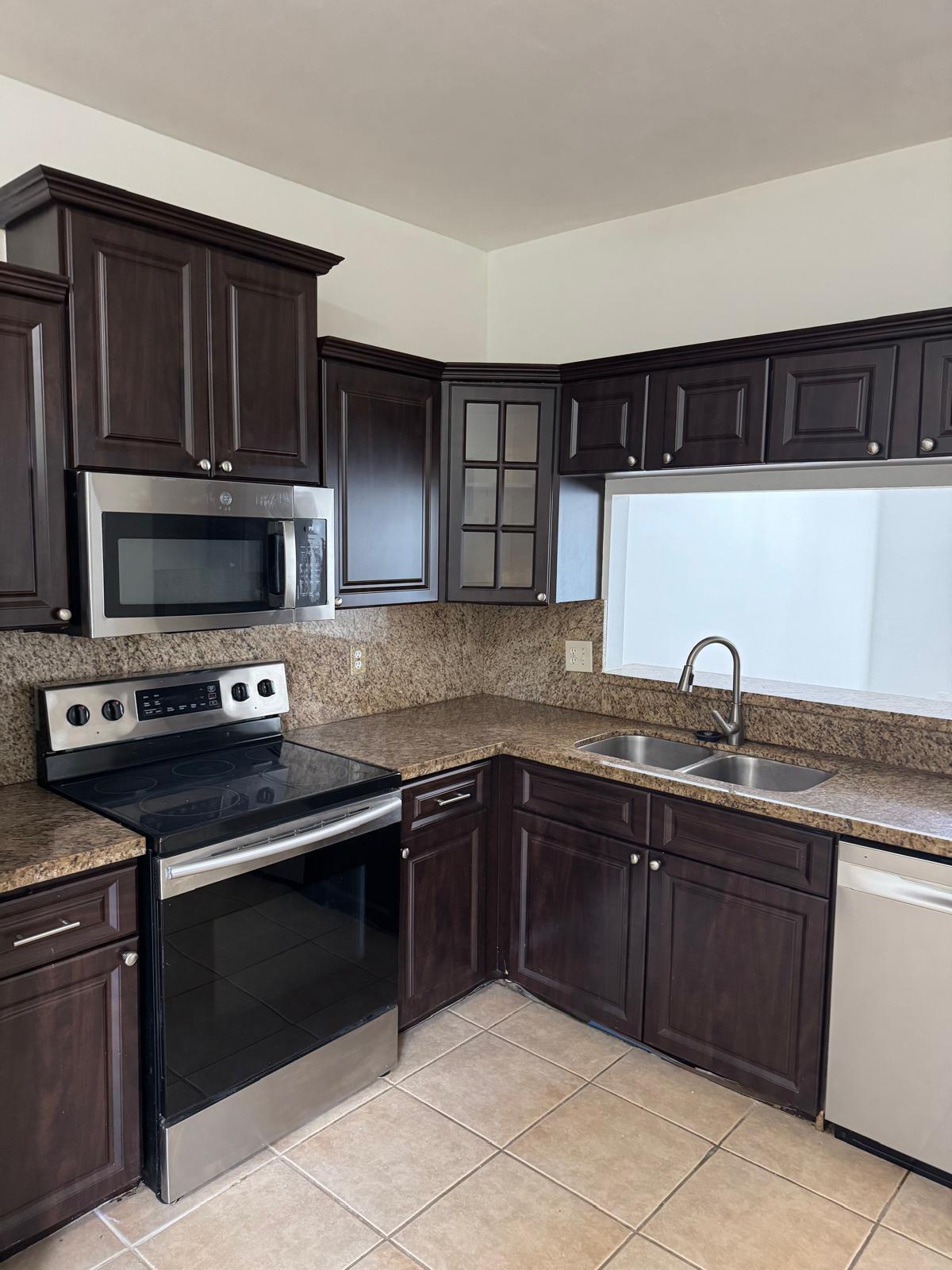 21162 Vía Eden Boca Raton, FL 33433 - Photo 7 of 27 KITCHEN 1