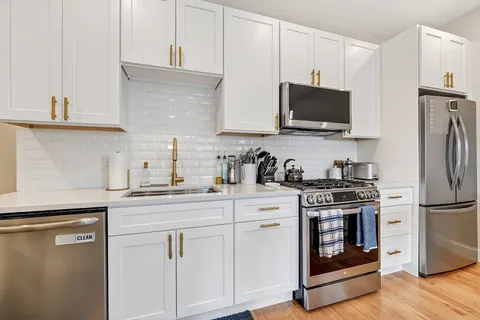 $549,900 | 35 Somerset Avenue, Unit 3, Winthrop, MA 02152