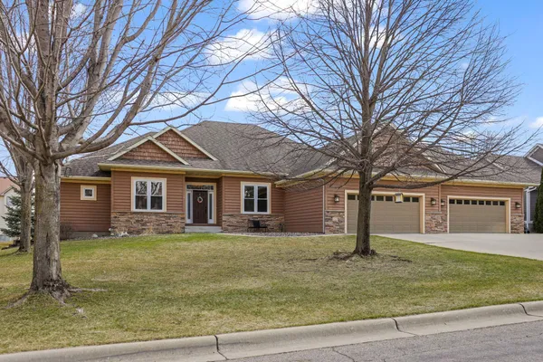 $650,000 | 1929 Woodcrest Drive Northeast, Owatonna, MN 55060