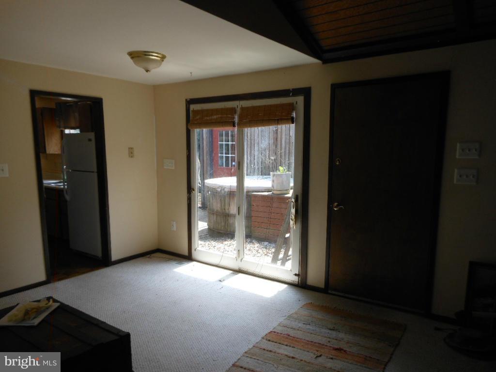 149 Magnolia Road Sterling, VA 20164 - Photo 17 of 27 Dining Area