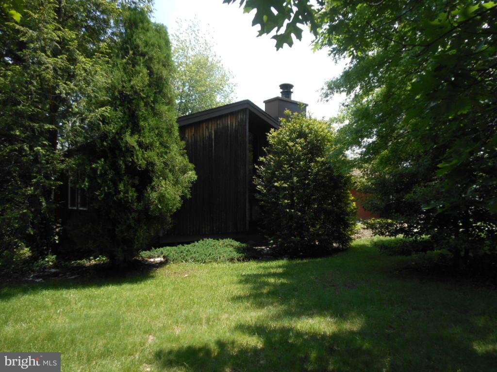 149 Magnolia Road Sterling, VA 20164 - Photo 5 of 27 Exterior (General)