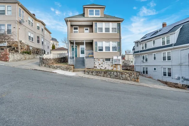 $3,300 | 127 Henry Avenue, Unit 2A, Lynn, MA 01902