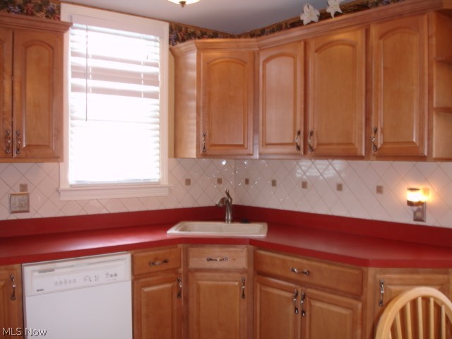 4908 Westbourne Road Cleveland, OH 44124 - Photo 10 of 22